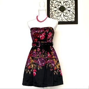 BEAUTIFUL STRAPLESS DRESS WITH ROSES